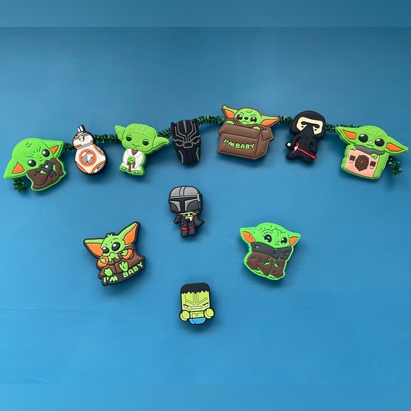 Baby Yoda & Friends Croc Charms (11pcs) - Picture 1 of 5
